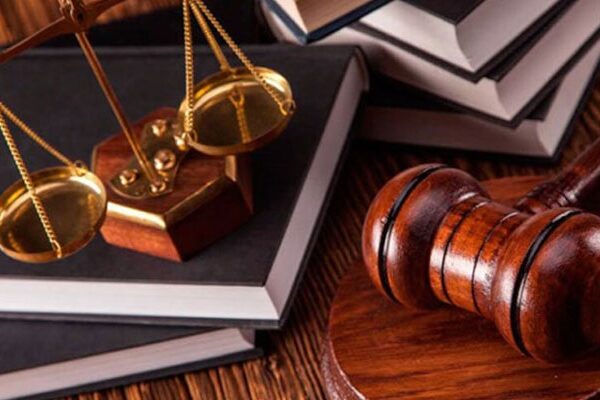 کاهش هزینه های حقوقی با کمک وکیل